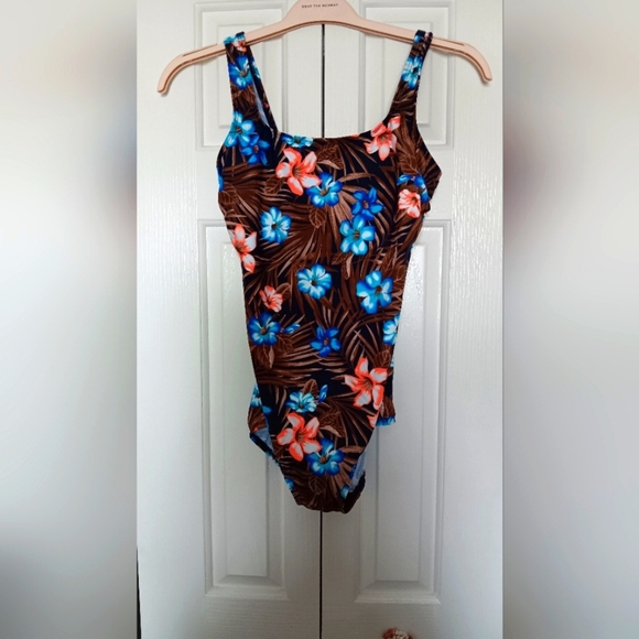 Lands End S8 One Piece Swimsuit - Picture 1 of 7